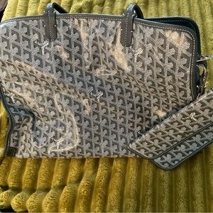 Goyard shoulder bag sac hardy pet carrier in grey
